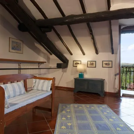 Cosy Capranica